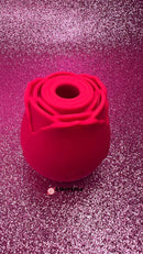 Rosalie | Sugador de Clitóris Rosa em Promoção Relâmpago - Libertina Sex Shop - mulheres, sugador, sugador de clitóris, vibrador - Sex Shop Vibradores